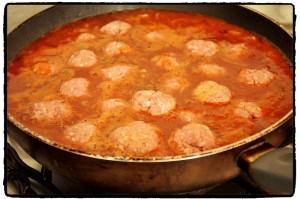 meatballs, tomato sauce,